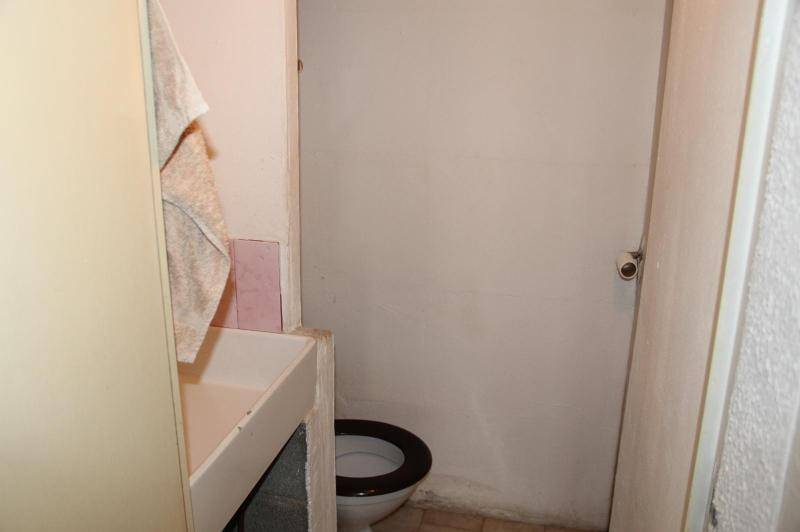 Local centre ville - vitrine - eau comprise  ...