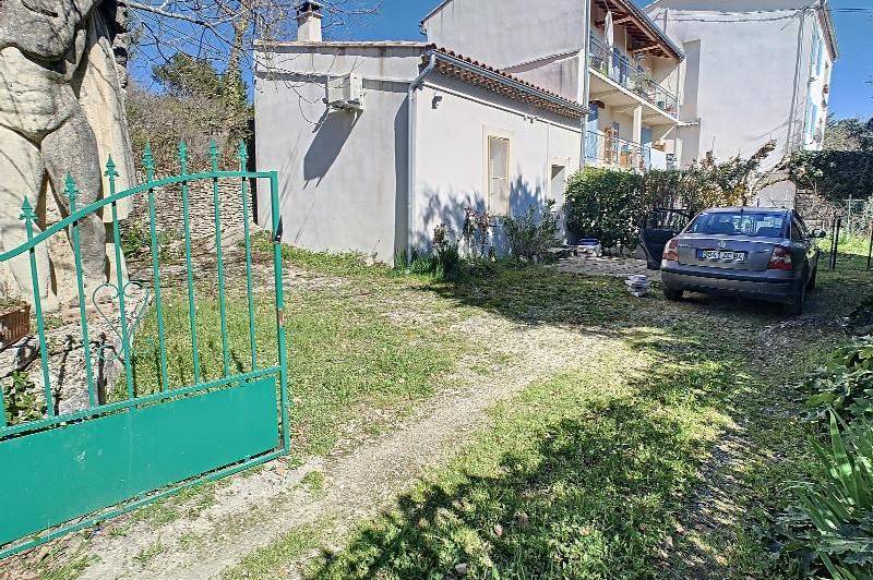 Studio en rdc avec mezzanine - parking -  ...