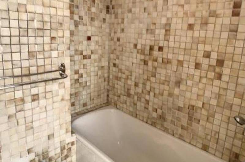 Studio  - rdc - balcon et parking  ...