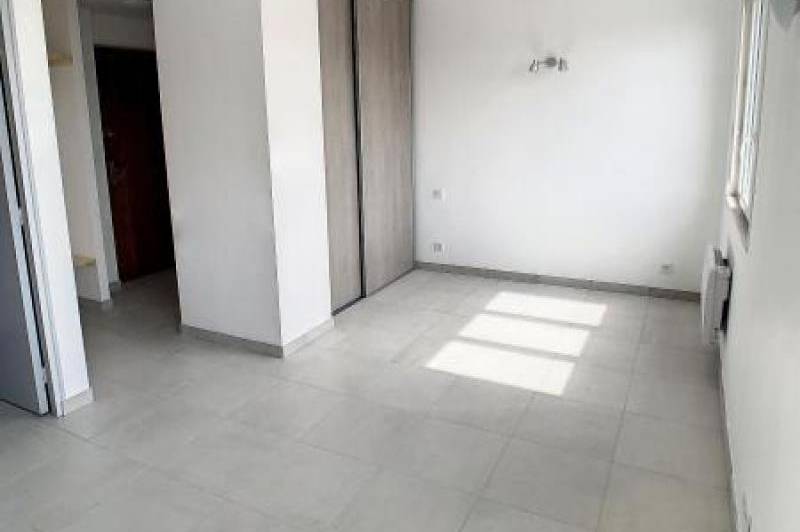 Studio rÉnovÉ Á proximitÉ d'intermarchÉ - cave -  ...