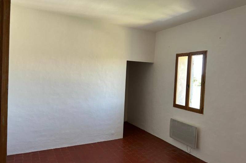 Partie de mas mitoyenne 107m² - maubec -  ...