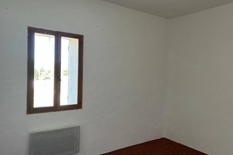 Partie de mas mitoyenne 107m² - maubec -  ...