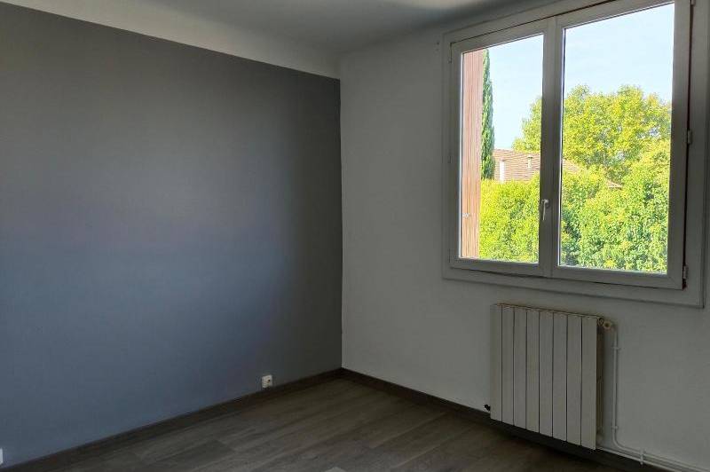 Appartement t3 avec garage et place de parking  ...