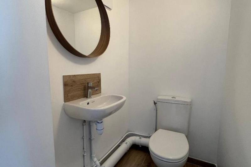 Local renove avec climatisation - plein coeur du  ...