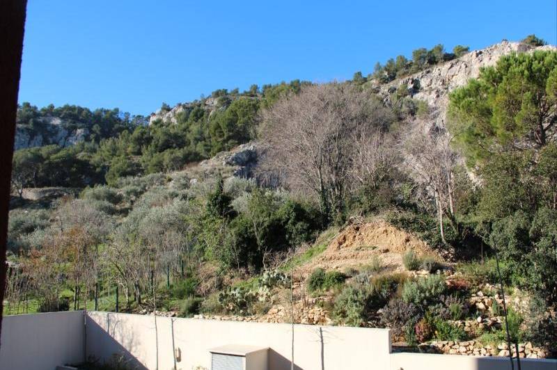 Appartement dans residence securisee - place de parking  ...