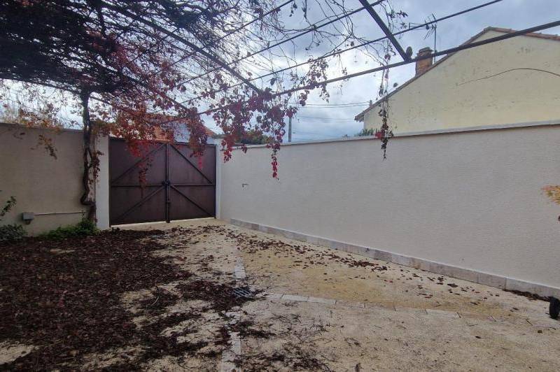 Superbe appartement t3 - entierement renove - garage  ...