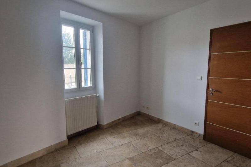 Superbe appartement t3 - entierement renove - garage  ...