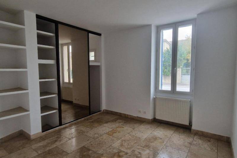 Superbe appartement t3 - entierement renove - garage  ...