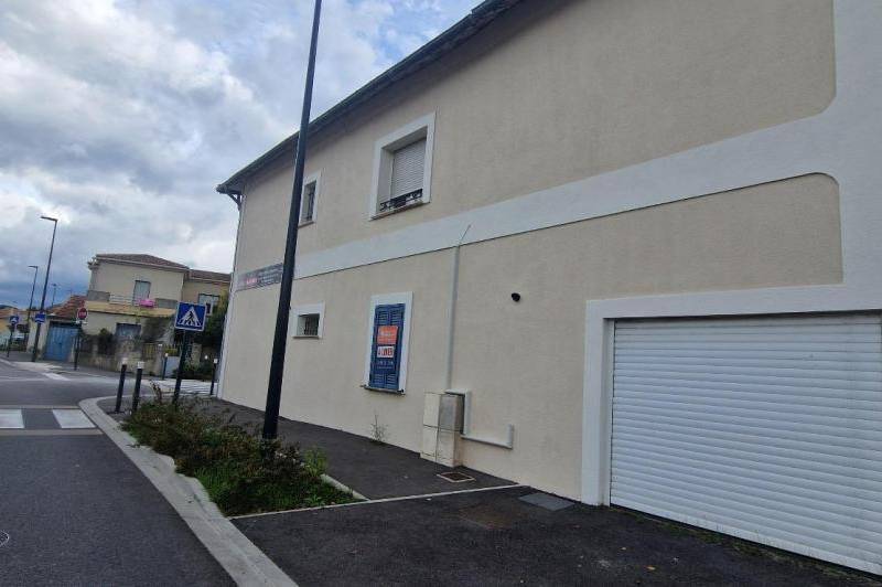 Superbe appartement t3 - entierement renove - garage  ...