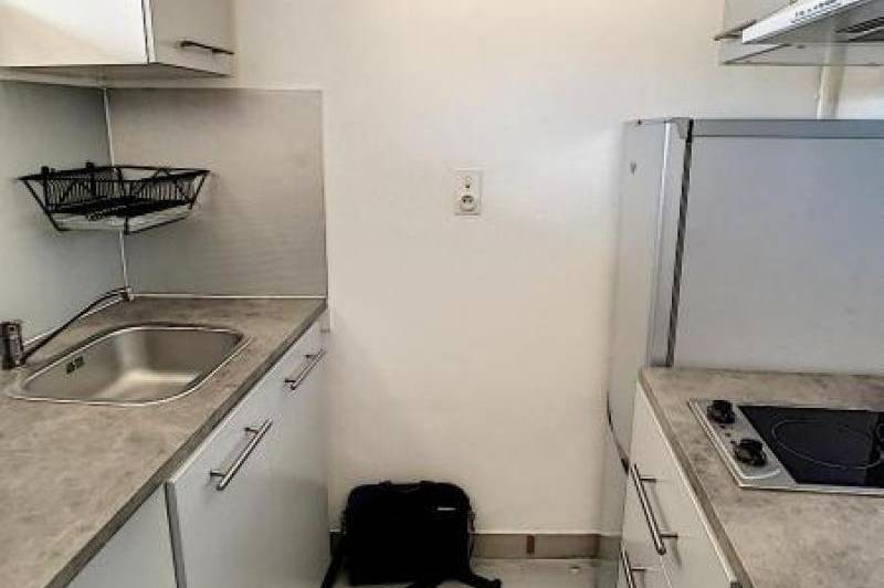 Studio avec cuisine equipee - chauffage et eau  ...