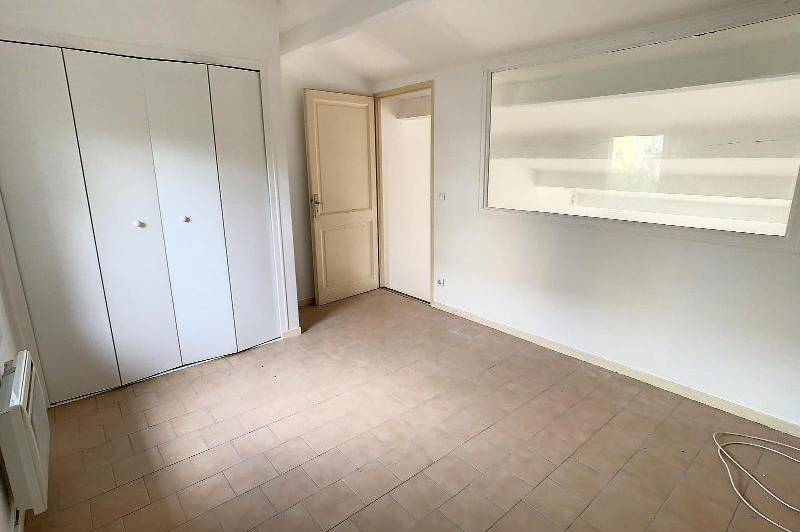 Appartement t2 en duplex - au 1er etage  ...