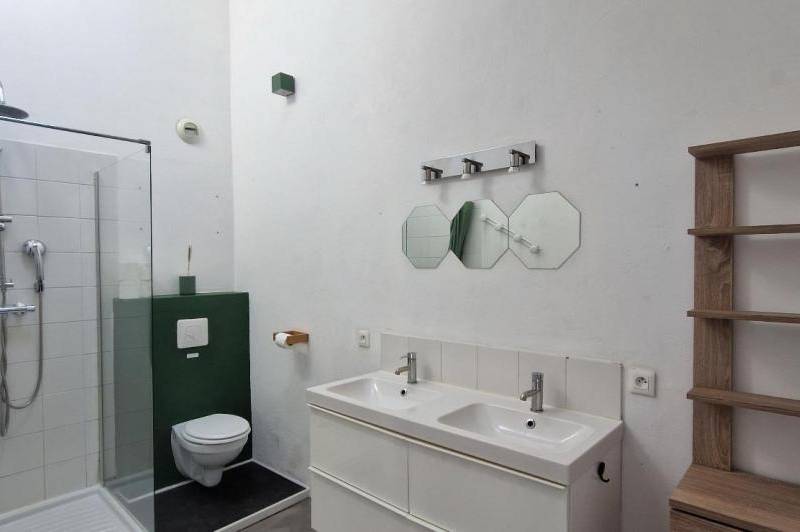 Appartement t3 renove - grande terrasse - centre  ...