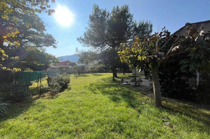 Villa - terrasse - jardin clos - plain-pied  ...