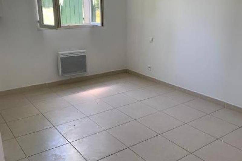 Petite maison t2 en campagne - petite maison  ...