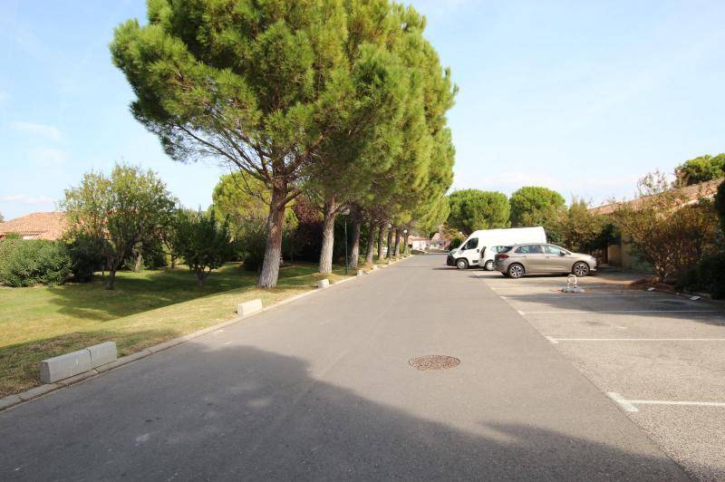 Petite maison individuelle avec jardin clos + ...