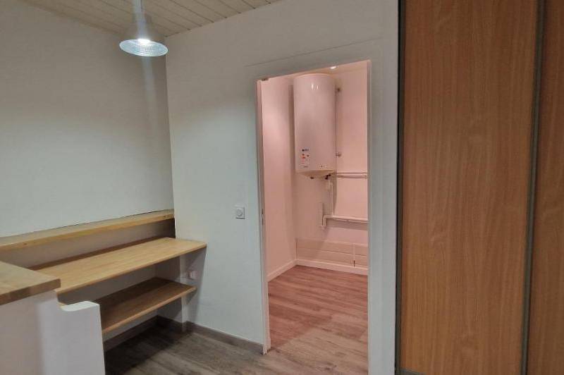 Grand appartement renove - lumineux - balcon - ...