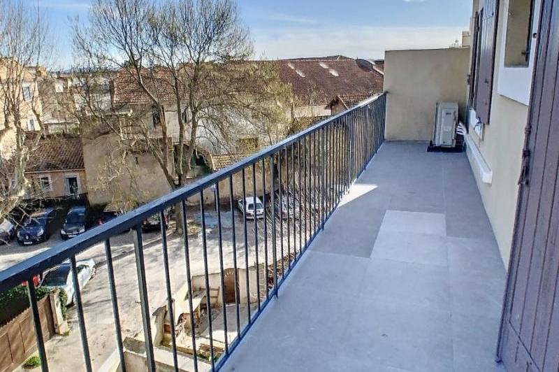 Bel appartement t3 entierement renove -terrasse - pompe  ...