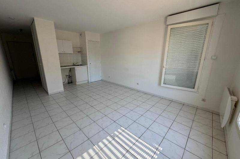 Beau studio en centre ville dans residence securisee  ...