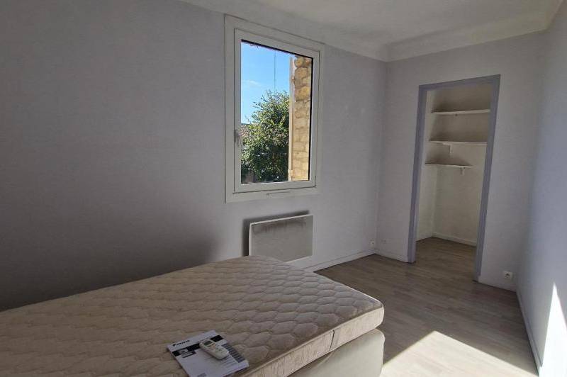 Maison de village sur 2 niveaux - vue  ...