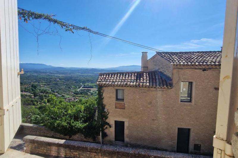 Maison de village sur 2 niveaux - vue  ...
