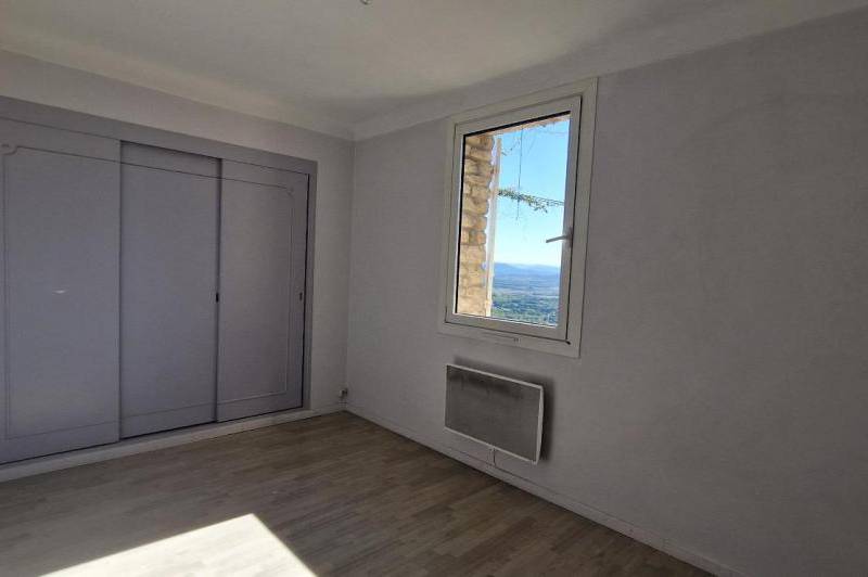 Maison de village sur 2 niveaux - vue  ...
