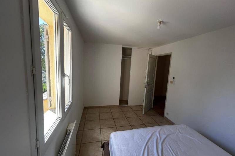 Maison en lotissement - climatisation - jardin clos  ...