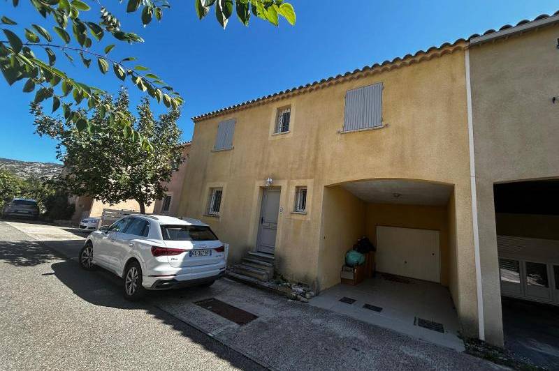 Maison en lotissement - climatisation - jardin clos  ...