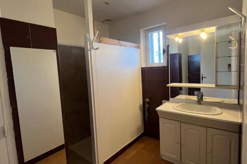 Villa - terrasse - jardin clos - plain-pied  ...