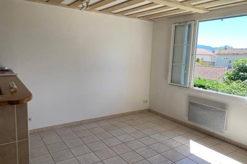 Appartement t2 proche centre-ville - parking - appartement  ...