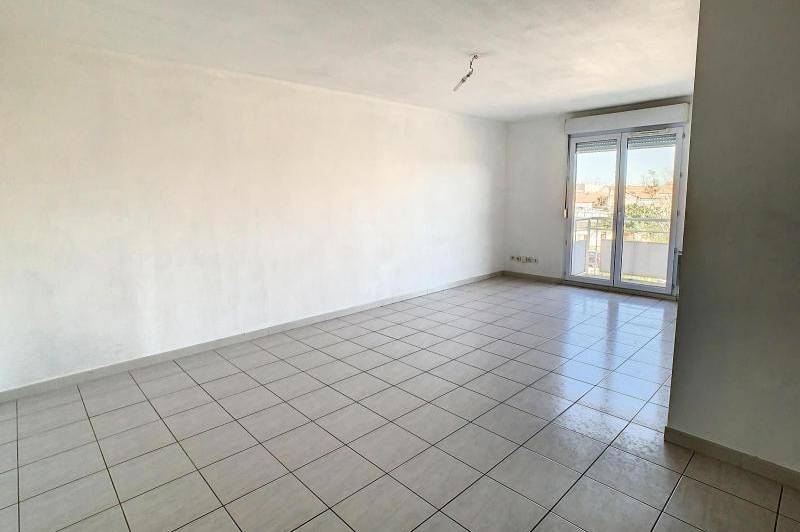 Appartement dans residence securisee avec balcon et parkng  ...