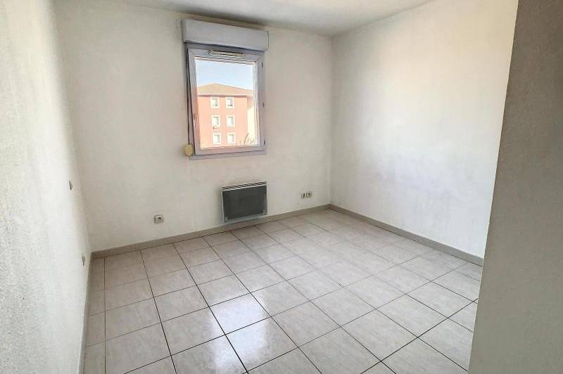 Appartement dans residence securisee avec balcon et parkng  ...
