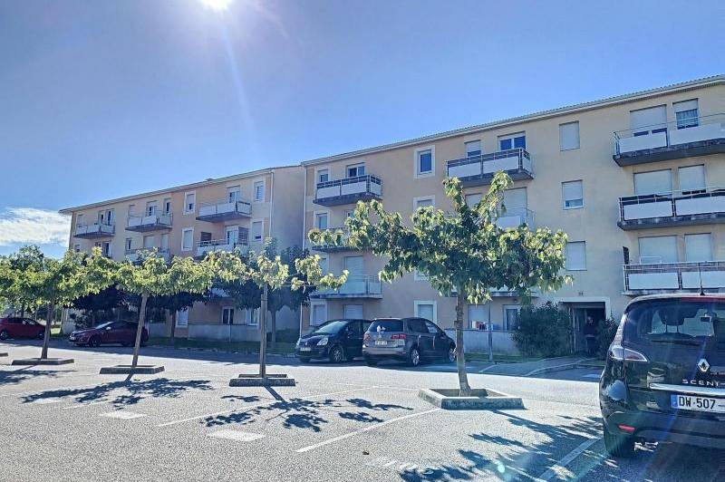 Appartement dans residence securisee avec balcon et parkng  ...