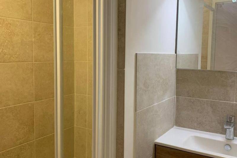 Maison de village -entierement renovee - espace stationnement  ...