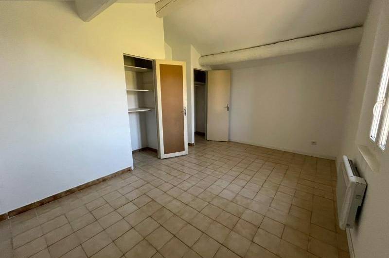 Appartement dans partie de mas - appartement dans  ...