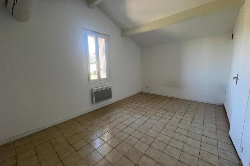 Appartement dans partie de mas - appartement dans  ...