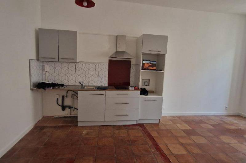 Appartement t2- belle piece de vie - centre  ...