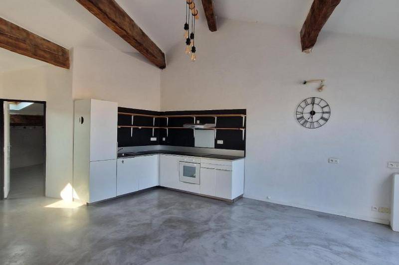 Appartement t3 renove - grande terrasse - centre  ...