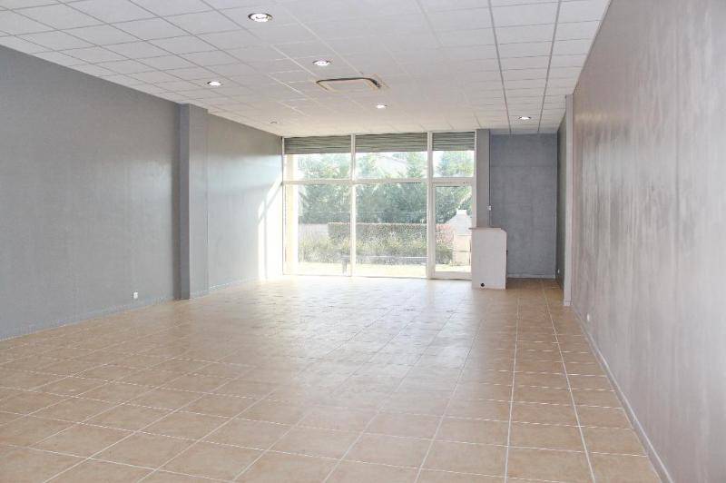 Local commercial ou professionnel au rdc dans zone  ...