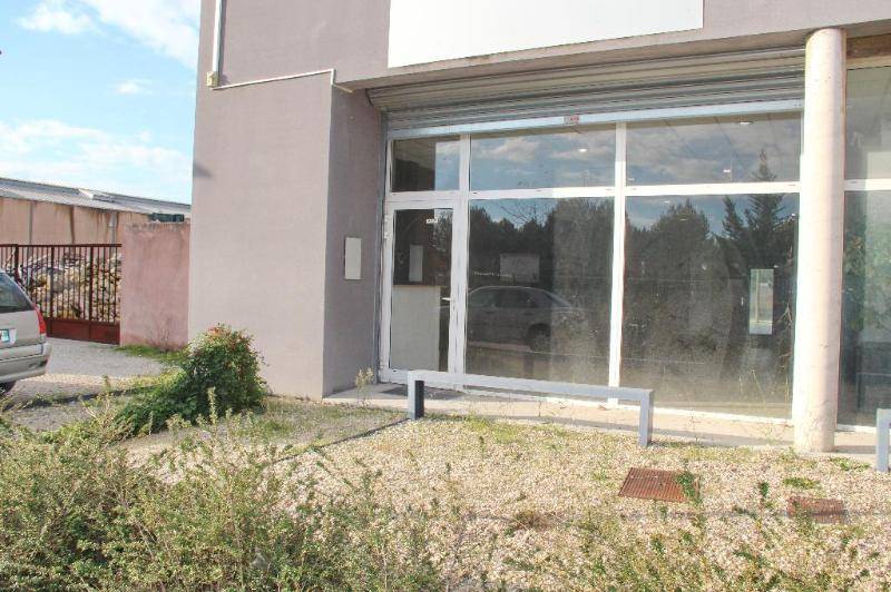 Local commercial ou professionnel au rdc dans zone  ...