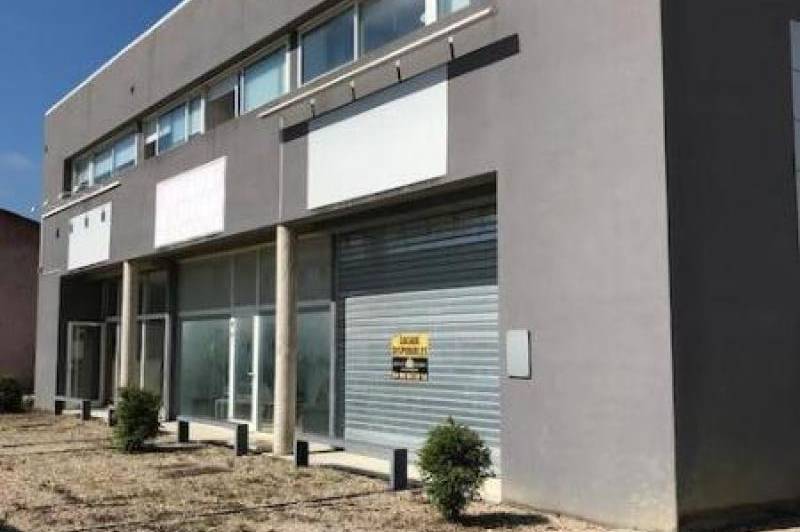 Local commercial ou professionnel au rdc dans zone  ...