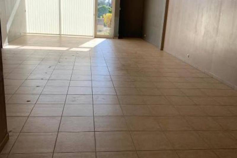 Local commercial ou professionnel au rdc dans zone  ...