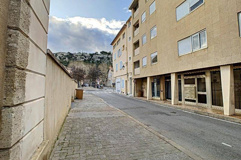 Studio renovÉ- climatisation - en centre ville ...