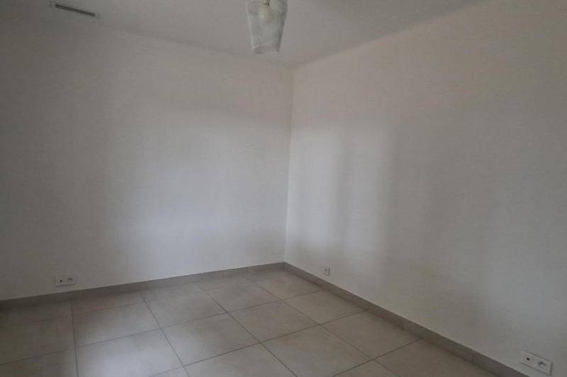 Maison t3- plain-pied - parking - maison t3  ...