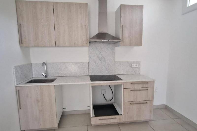 Maison t3- plain-pied - parking - maison t3  ...