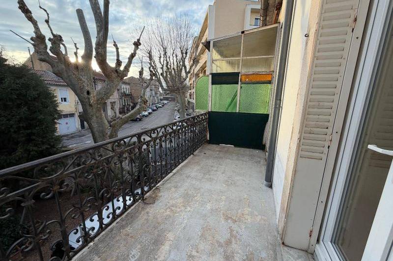 Appartement centre ville- entierement renove - terrasse -  ...