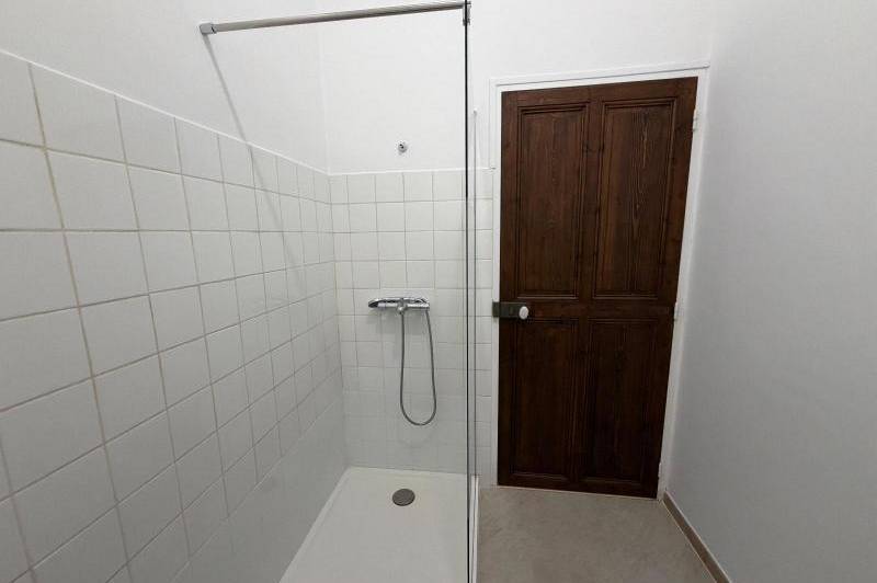 Appartement centre ville- entierement renove - terrasse -  ...