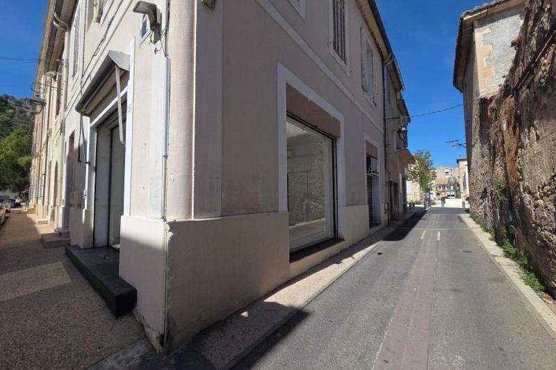 Beau local commercial ou professionnel en centre-ville 3  ...