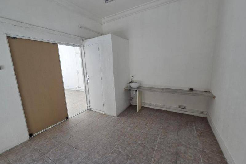 Beau local commercial ou professionnel en centre-ville 3  ...