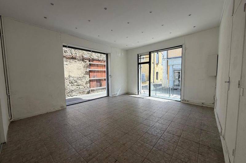 Beau local commercial ou professionnel en centre-ville 3  ...