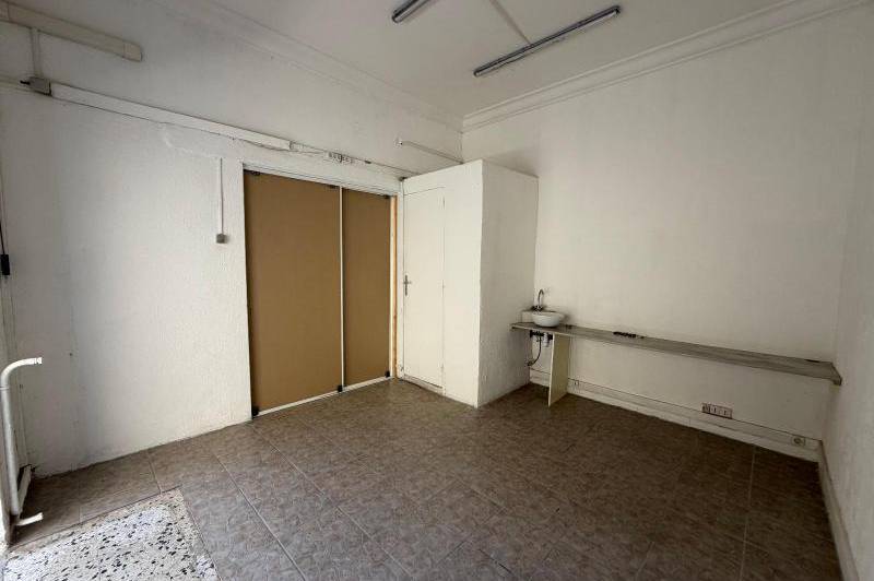 Beau local commercial ou professionnel en centre-ville 3  ...